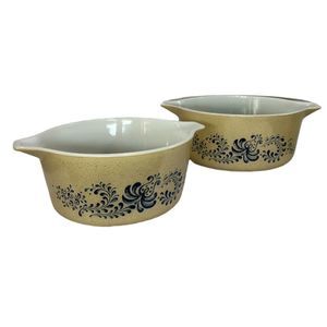 Vintage Pyrex Homestead blue onion round cinderella casserole dishes bowls 2 pc